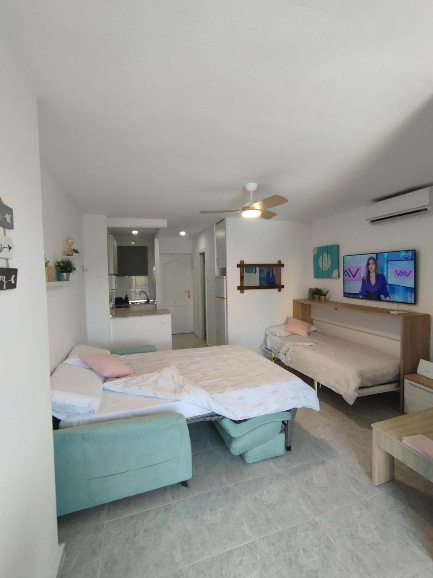 Apartamento Aguila เบนัลมาเดนา ภายนอก รูปภาพ