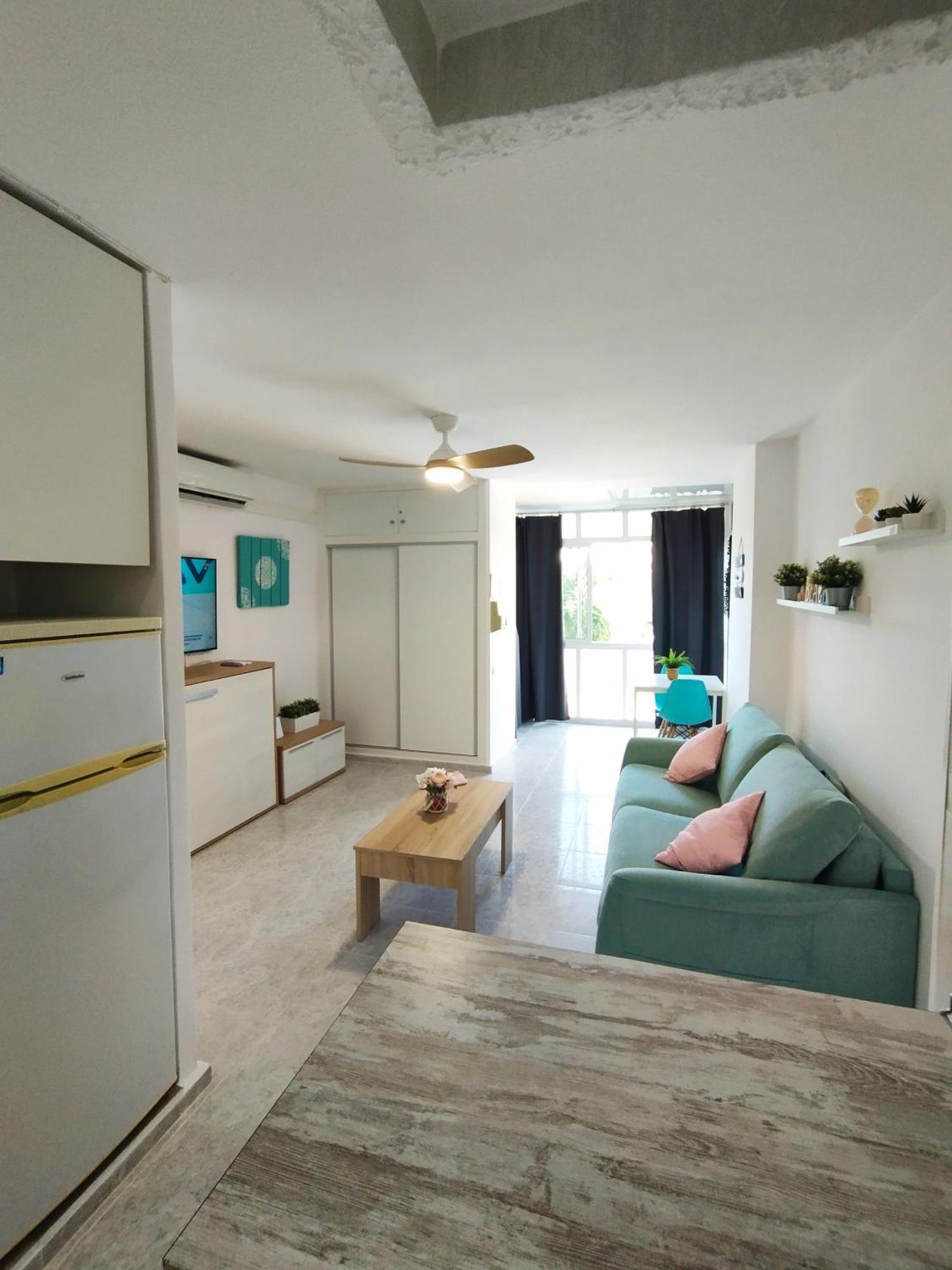 Apartamento Aguila เบนัลมาเดนา ภายนอก รูปภาพ