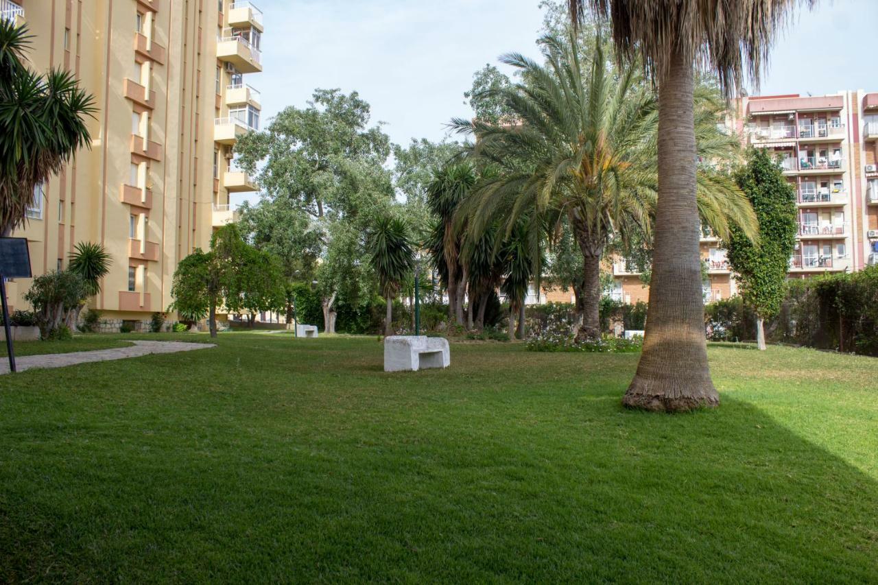 Apartamento Aguila เบนัลมาเดนา ภายนอก รูปภาพ